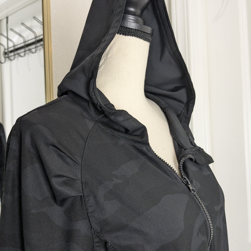 Yogalicious Black Camo Pattern Hooded Zip-Up Hoodie Workout Jacket Sz XL - Picture 6 of 9